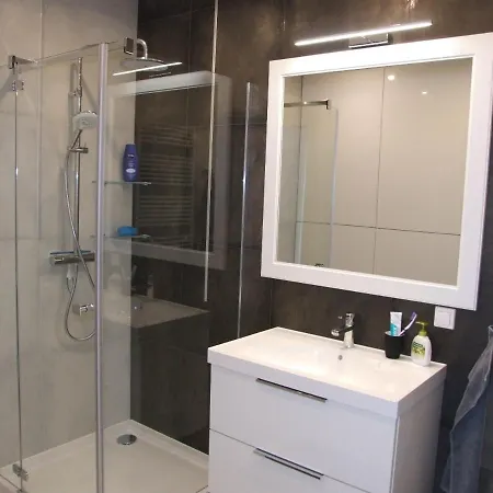 Nad Morzem, Zaspa Apartman *